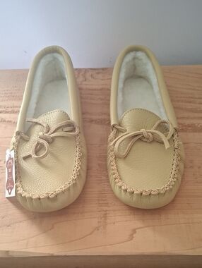 Laurentian Shearling-Lined Moccasin Slippers
